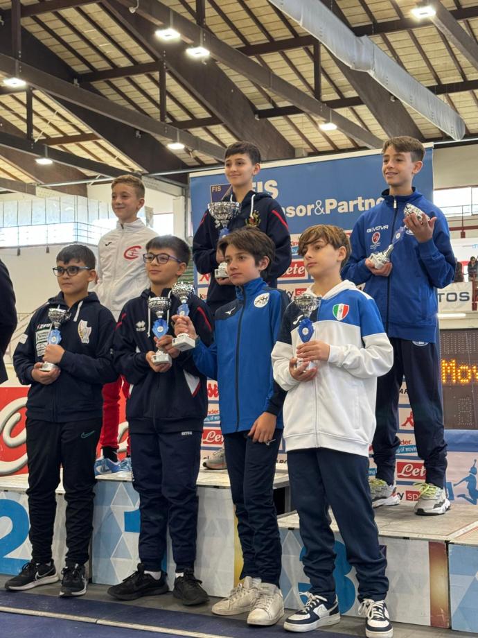 immagine 3 di 1^Prova Nazionale U14 di Sciabola - Ad Ariccia è finale per Luca Pavone